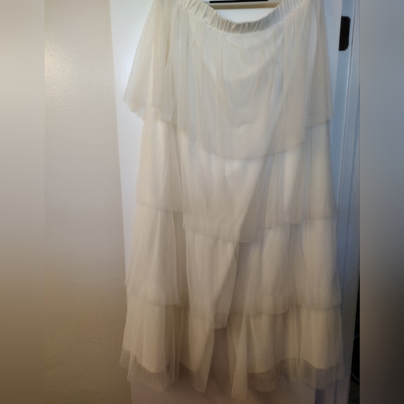 Drama Ruffle Pants - Picture 5 of 5